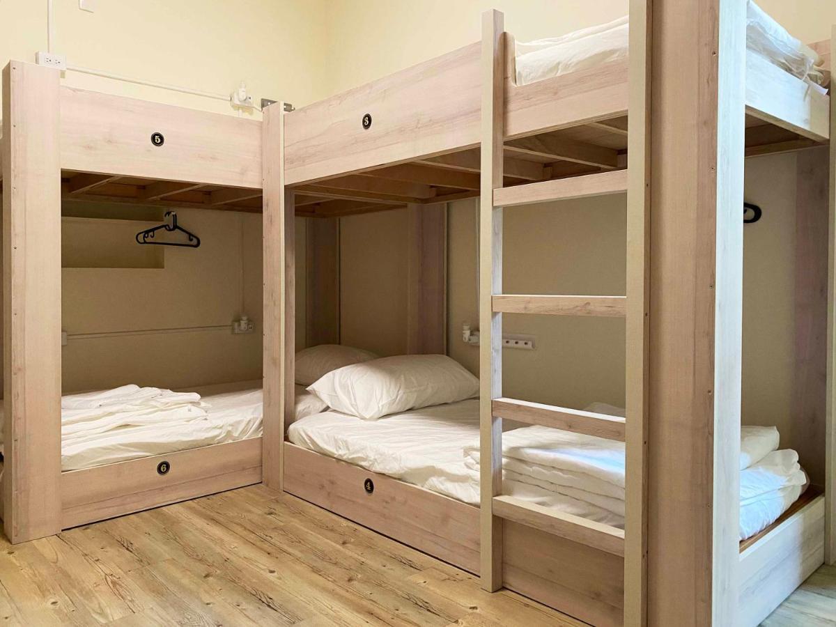 1881 Ya Ka Hostel Tainan Dış mekan fotoğraf